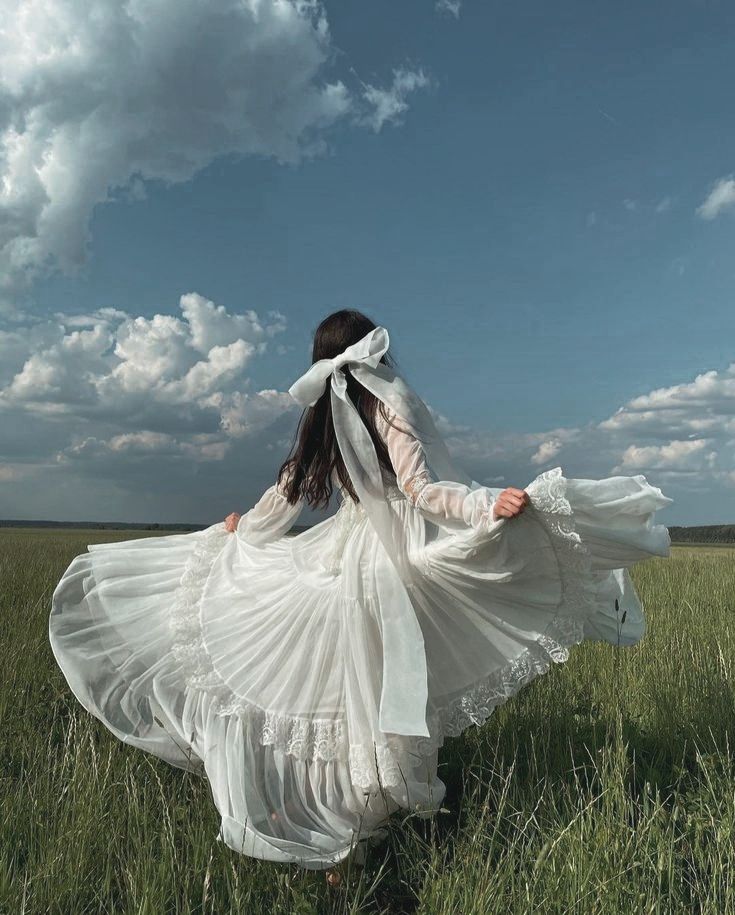 Profil WA Keren Perempuan, Kenapa Banyak Cewek Milih Tampil Aesthetic di WhatsApp?