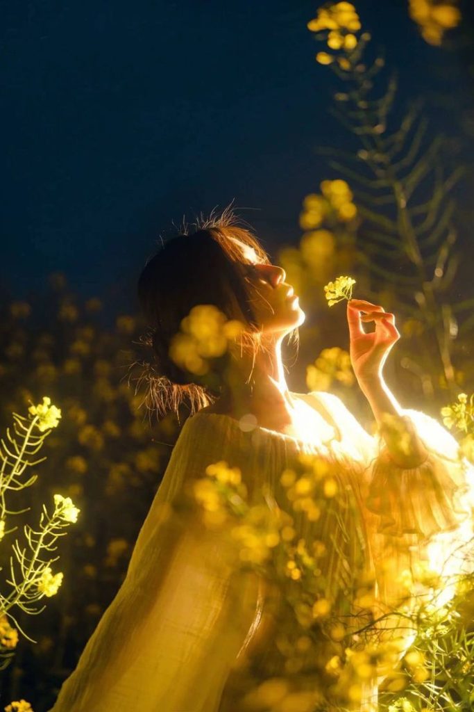 Profil WA Keren Perempuan, Profil WA Keren Perempuan: Biar Chatmu Makin Estetik dan Beda dari yang Lain!