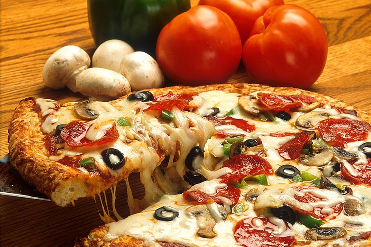 Menu dan Harga Paket Pizza Hut Terbaru, Varian Topping dan Crust Kamu Tim Mana Nih?