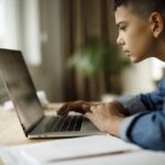 Cara Melindungi Diri dari Kejahatan Siber dengan Teknologi, Kebiasaan Online yang Harus Mulai Dihindari