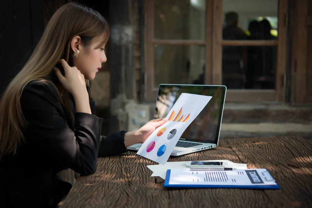 Penggunaan Data dan Teknologi untuk Meningkatkan Penjualan, Penggunaan Data dan Teknologi untuk Meningkatkan Penjualan, Strategi Ampuh Biar Bisnis Makin Cuan!