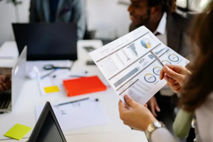 Peran Teknologi dalam Proses Rekrutmen dan HRD, Manajemen Kinerja dan Penilaian Berbasis Teknologi