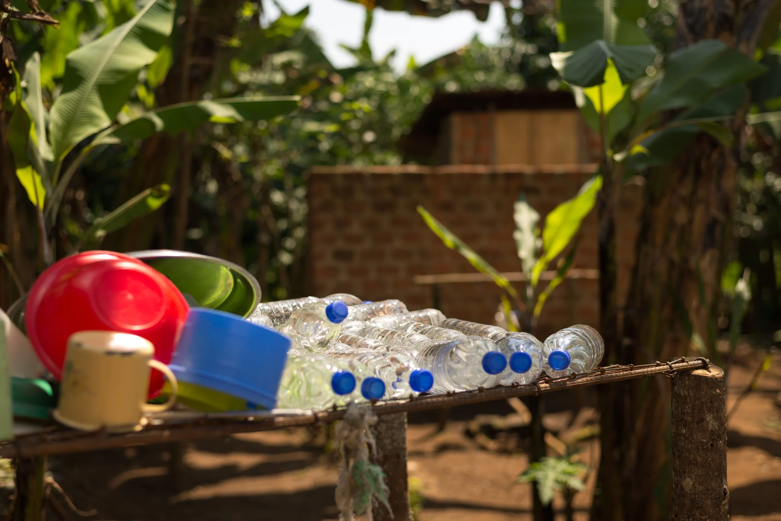 Inovasi Teknologi Air Bersih untuk Daerah Minim Sumber Daya, Pemurnian Air dengan Metode SODIS (Solar Disinfection)