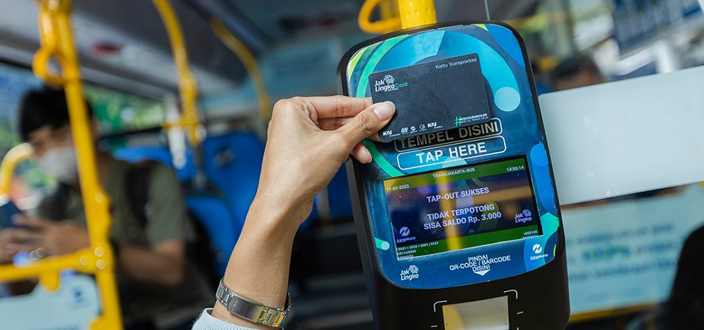 Penggunaan Teknologi Cerdas dalam Transportasi Publik, Transformasi Kota Modern Lewat Penggunaan Teknologi Cerdas dalam Transportasi Publik!