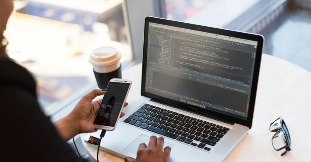 Penerapan Teknologi Enkripsi untuk Menjaga Keamanan Data, Peran Enkripsi di Dunia Bisnis