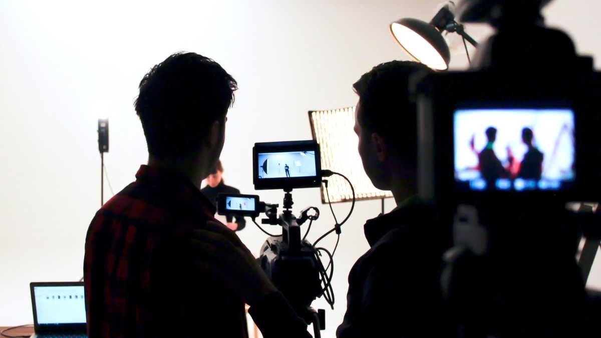 Teknologi Streaming yang Mengubah Cara Orang Menonton Film, Komunitas Film Makin Hidup