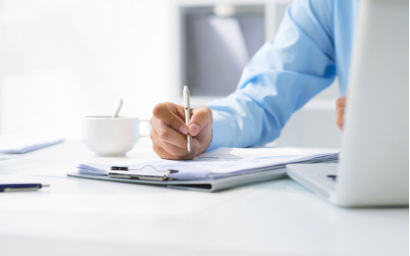 Dampak Teknologi Terhadap Dunia Kerja dan Lapangan Pekerjaan, Perubahan Cara Rekrutmen dan Penilaian Kinerja