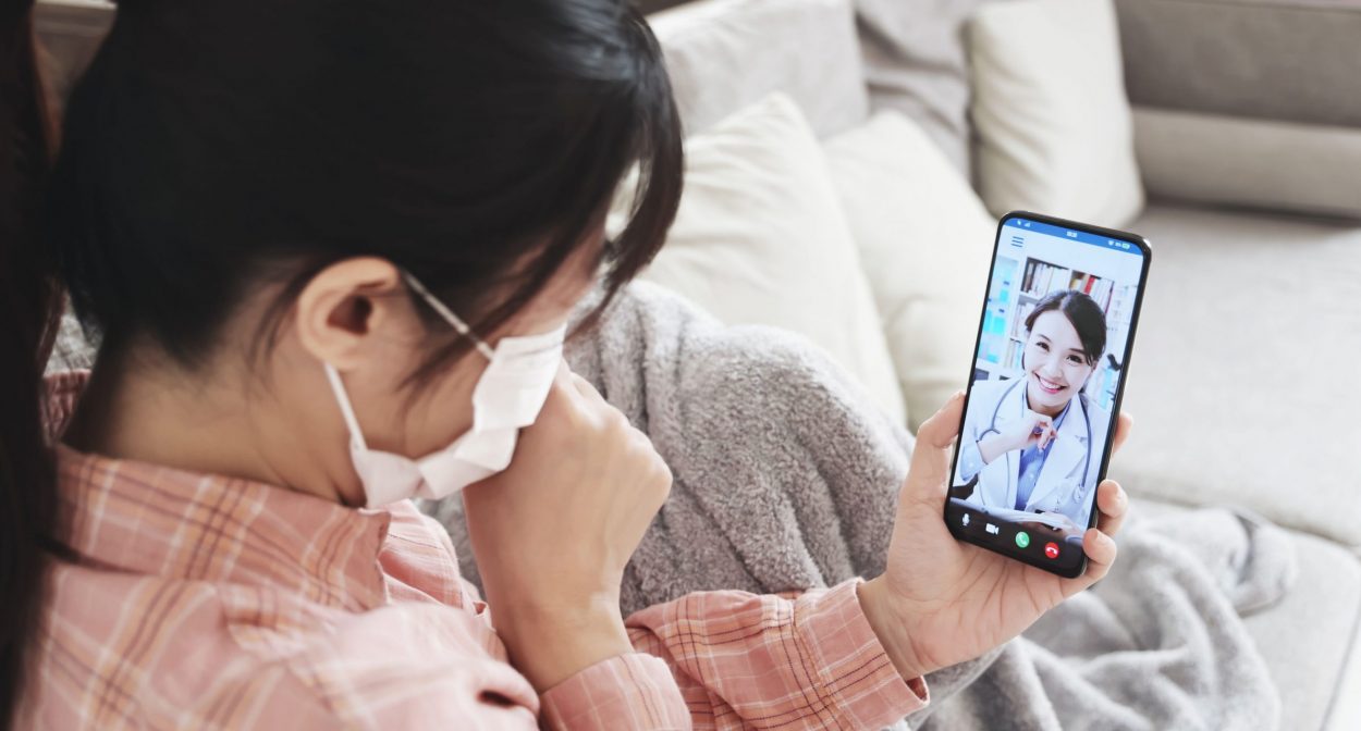 Penerapan Teknologi Informasi dalam Manajemen Data Pasien, Telemedicine dan Aplikasi Konsultasi Online