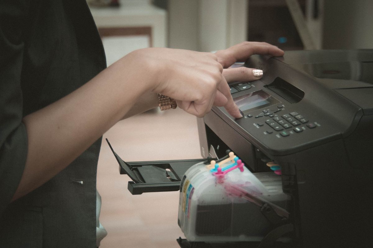 Printer Yang Bisa Cetak A3, Kapan Sebaiknya Upgrade ke Printer A3