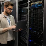 Apa Itu Remote Hands: Panduan Layanan Data Center untuk Bisnis pada Tahun 2026